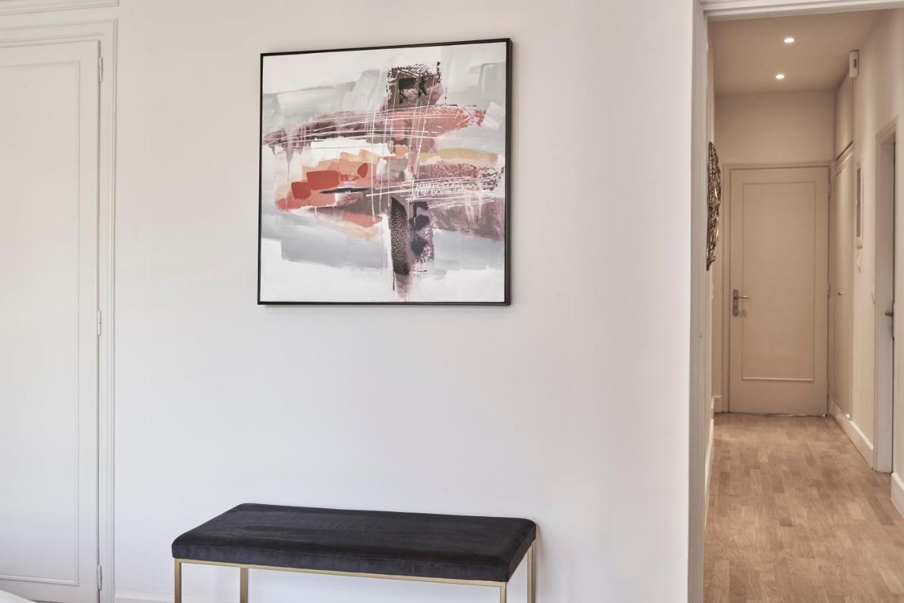 Chic N Bright 3Bd Apt With Hilton View Athens Exterior photo