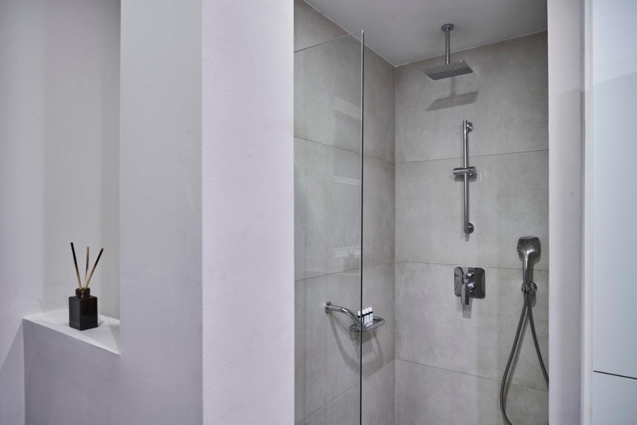 Chic N Bright 3Bd Apt With Hilton View Athens Exterior photo